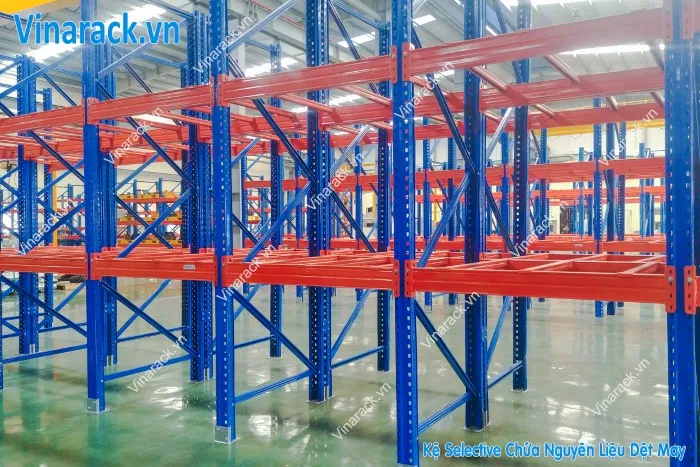 Kệ kho công nghiệp Unirack 2