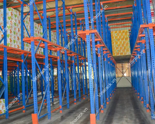 Giải pháp lắp đặt hệ thống kệ Drive-In lưu trữ mật độ cao cho kho lạnh nông sản tại KCN Thuận Đạo, Long An.